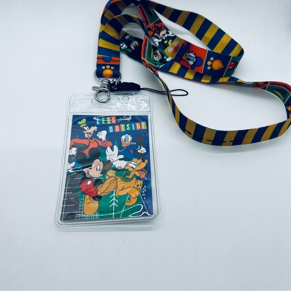 NWT Disney Bundle with two laminated and 7 figurines/keychains - Picture 2 of 16